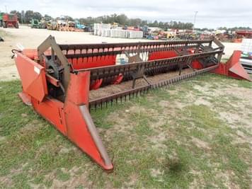 Main image International Harvester 820